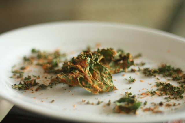 Pizza Kale Chips